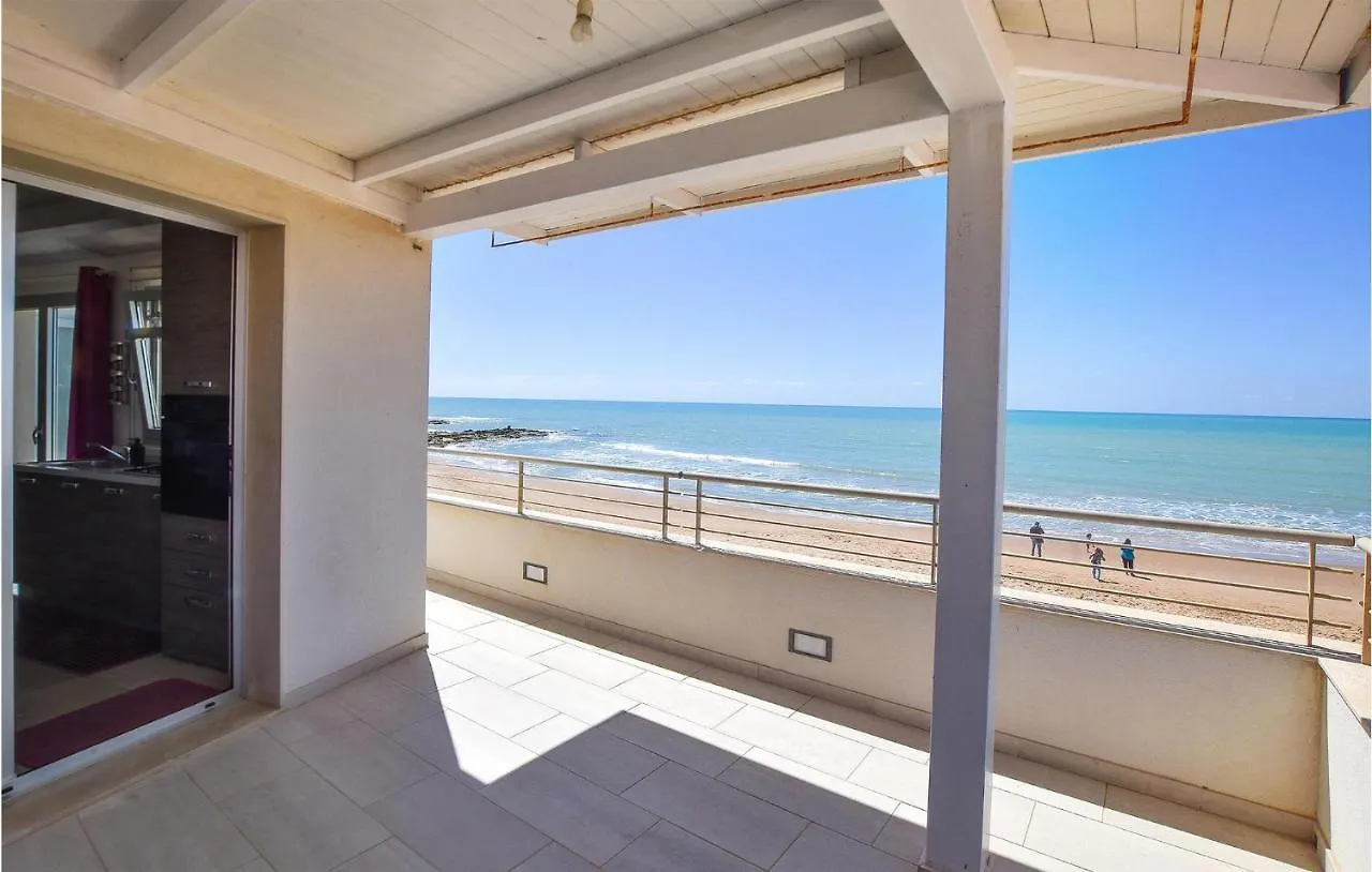 Nice Home In Kaukana With Kitchenette Villaggio Azzurro Italie